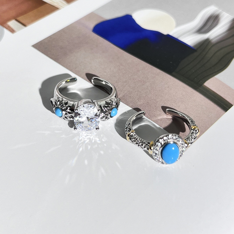 A new trend of mid-style pigeon egg with sparkling diamonds and Daisy imitation turquoise ring for women, featuring a light luxury, niche and high-end feel Application Scenario