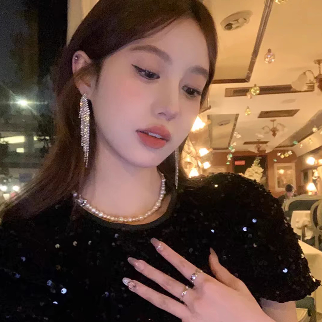 Full-diamond, super shiny long tassel earrings, women's light luxury style, niche design sense, 2025 new stud earrings, Korean-style earrings full figure