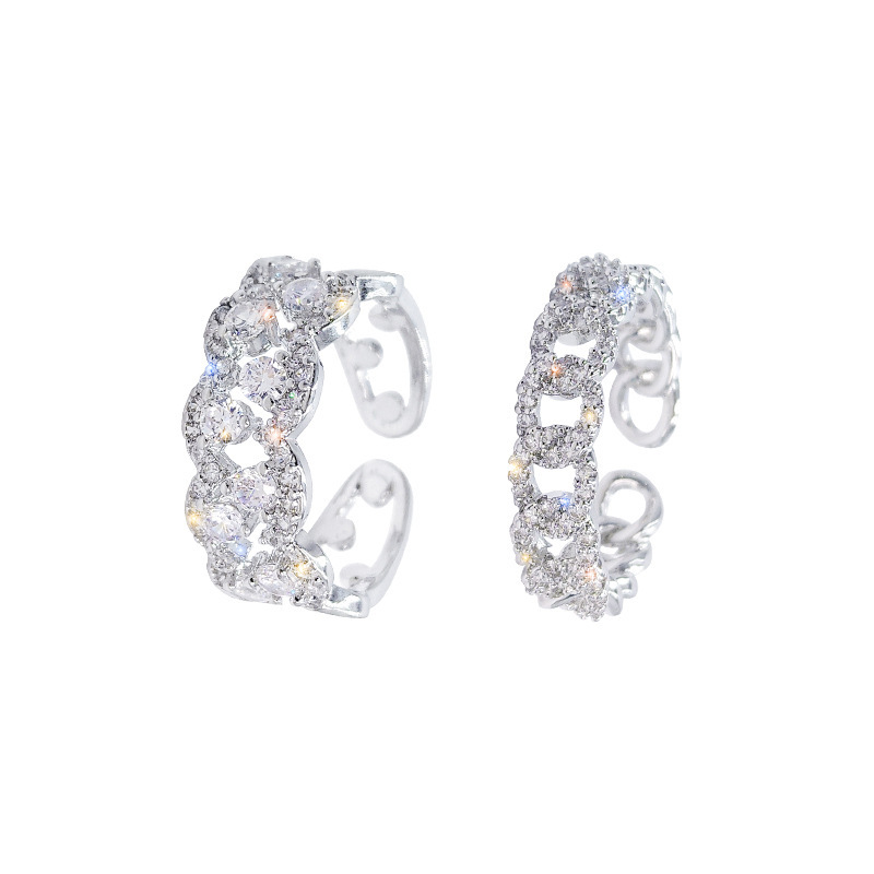 The ring is a trendy, cool, high-end, light luxury and niche design for women on Instagram. It is a fashionable and individualistic ring with sparkling diamonds and an open mouth Item Picture