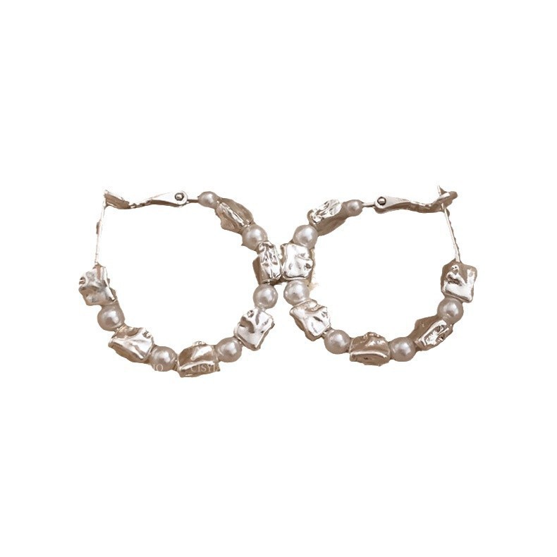 Light luxury, niche and high-end silver circle earrings for women, 2024 new bestsellers, fashionable and versatile earrings wholesale Item Picture