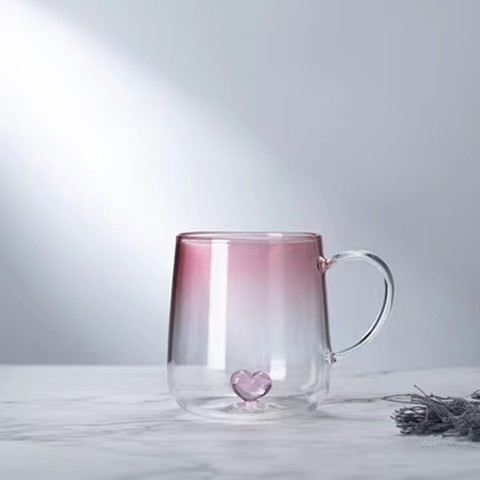 High borosilicate transparent glass household large-capacity single-layer heart-shaped glass cup for fruit juice beverages, flower tea and cold drinks full figure