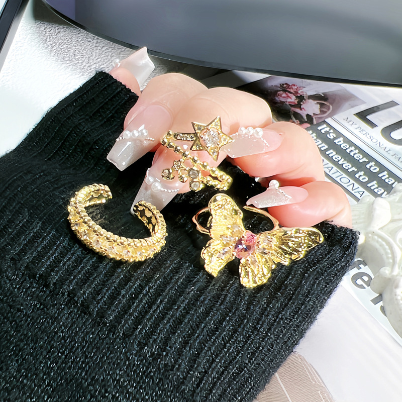 【 Butterfly Dream Star Ring 】 Exquisite irregular pink diamond dynamic butterfly opening ring, a trendy star ring for women Specification drawing