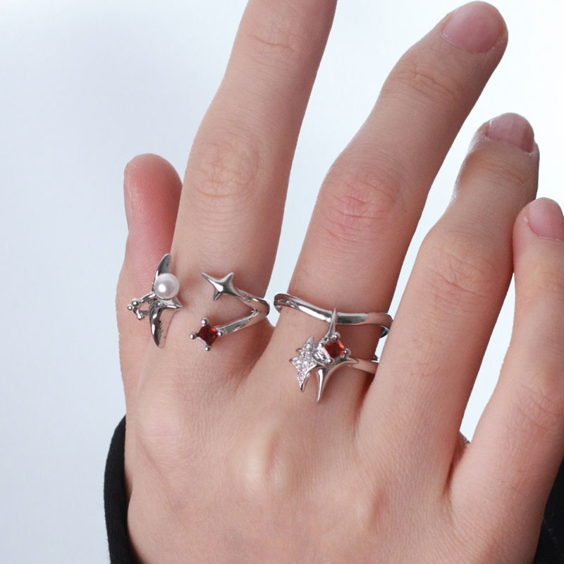 The trendy, light luxury and niche design of the red zircon starlight open ring exudes a sense of sophistication for women and a sweet, cool and spicy personality ring full figure