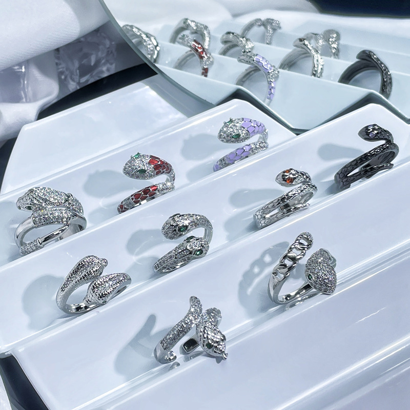French light luxury high-end snake-shaped individual open ring, punk style, sweet, cool, fashionable and exquisite index finger ring trend Application Scenario