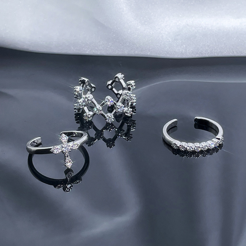 Irregular hollowed-out, simple and elegant, niche open ring, sweet and cool, cross, high-end, fashionable and versatile ring details Picture