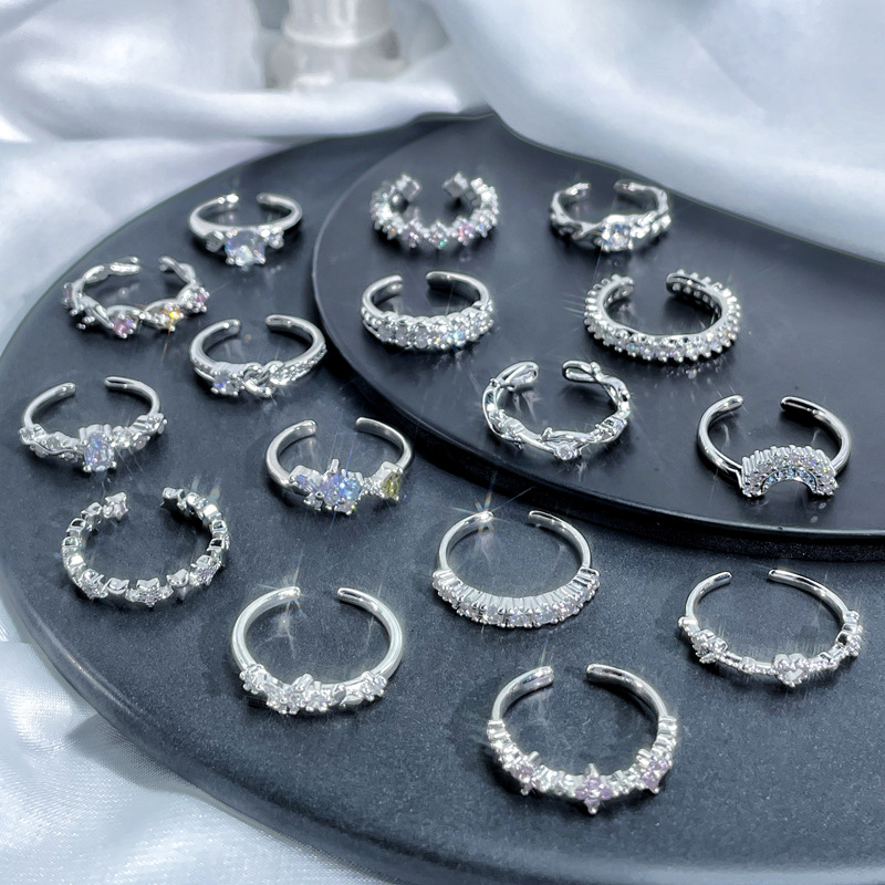 This exquisite, compact and simple zircon open ring is a niche design for women. It can be worn in layers and is versatile, fashionable and cool details Picture
