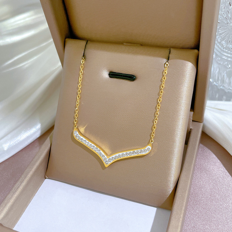 【 All-titanium Steel 】 Minimalist style full diamond big V furnace real gold necklace, female Instagram influencer collarbone chain accessory full figure