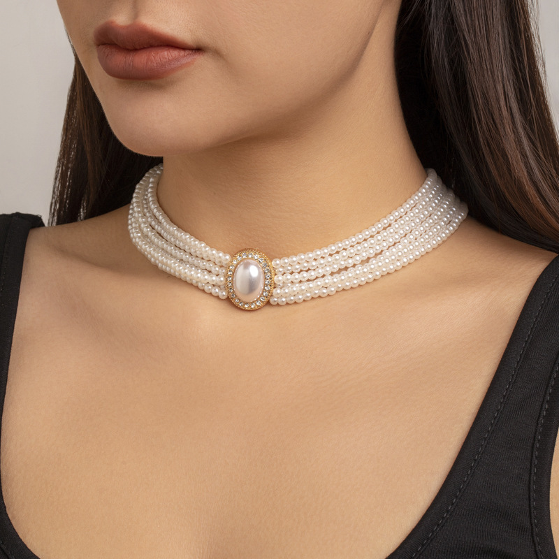 European and American cross-border jewelry retro baroque court style light luxury elegant multi-layer diamond-encrusted necklace necklace details Picture