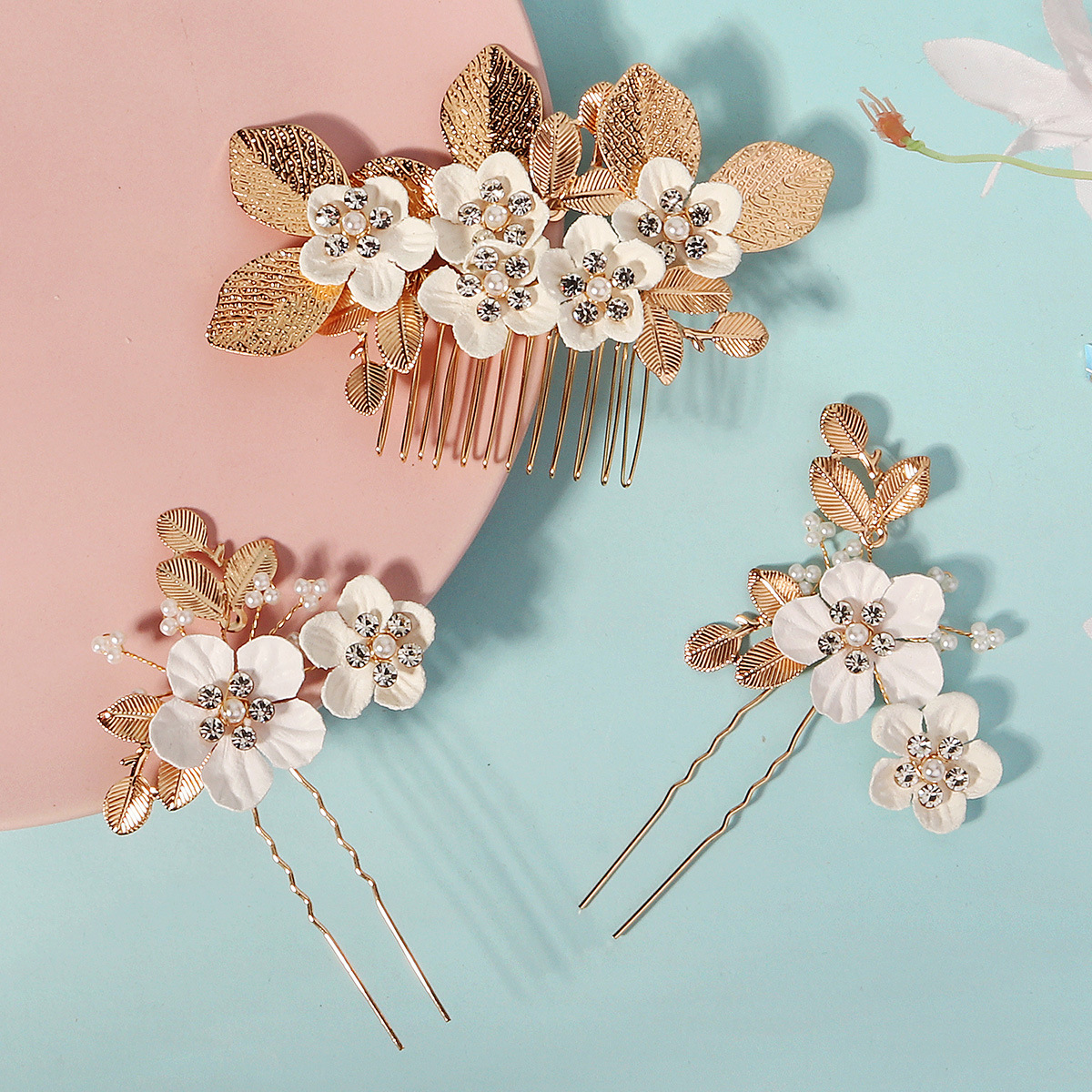 European and American retro leaf and flower hair comb and hairpin set, bride's wedding headwear, handcrafted updo hair accessory, hairpin and comb details Picture