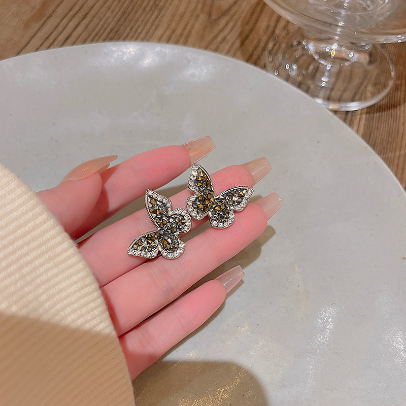 S925 Silver Needle Light Luxury Full diamond butterfly Zircon earrings, cold style, high-end design, simple and versatile stud earrings full figure