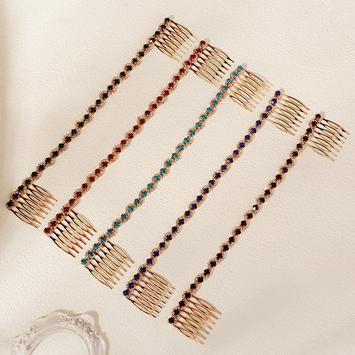miallo cross-border bride headwear, European and American simple chain hair comb, creative crystal pair comb, wedding dress and evening dress comb Application Scenario