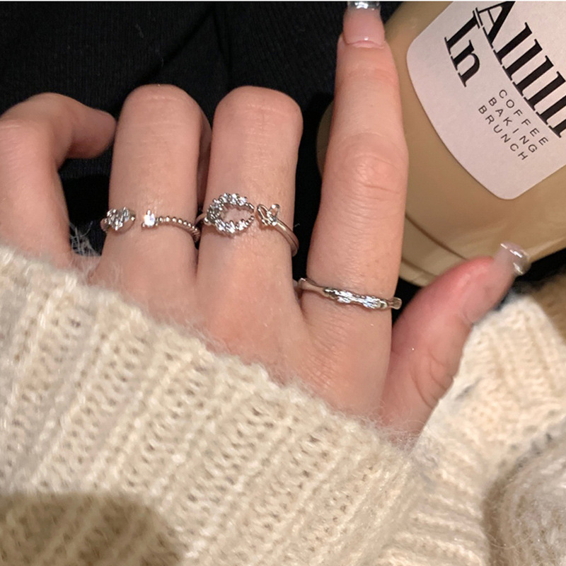 Exquisite and simple heart-shaped moon butterfly opening ring, a unique design for women with a high-end feel, a new and personalized index finger tail ring full figure