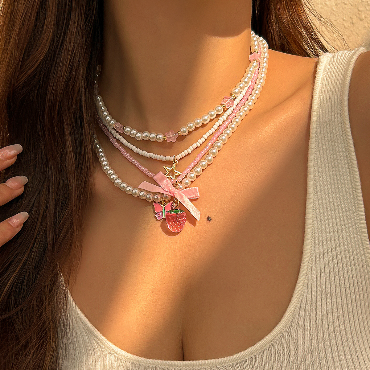 European and American cross-border jewelry, sweet style strawberry pendant, collarbone chain, cute pearl beaded multi-layer alloy necklace details Picture