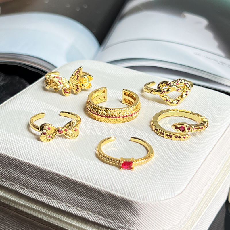 The ancient-style light luxury high-end butterfly wheat ear opening ring for women, the exquisite snake-shaped bow, the elegant and niche ring trend Application Scenario