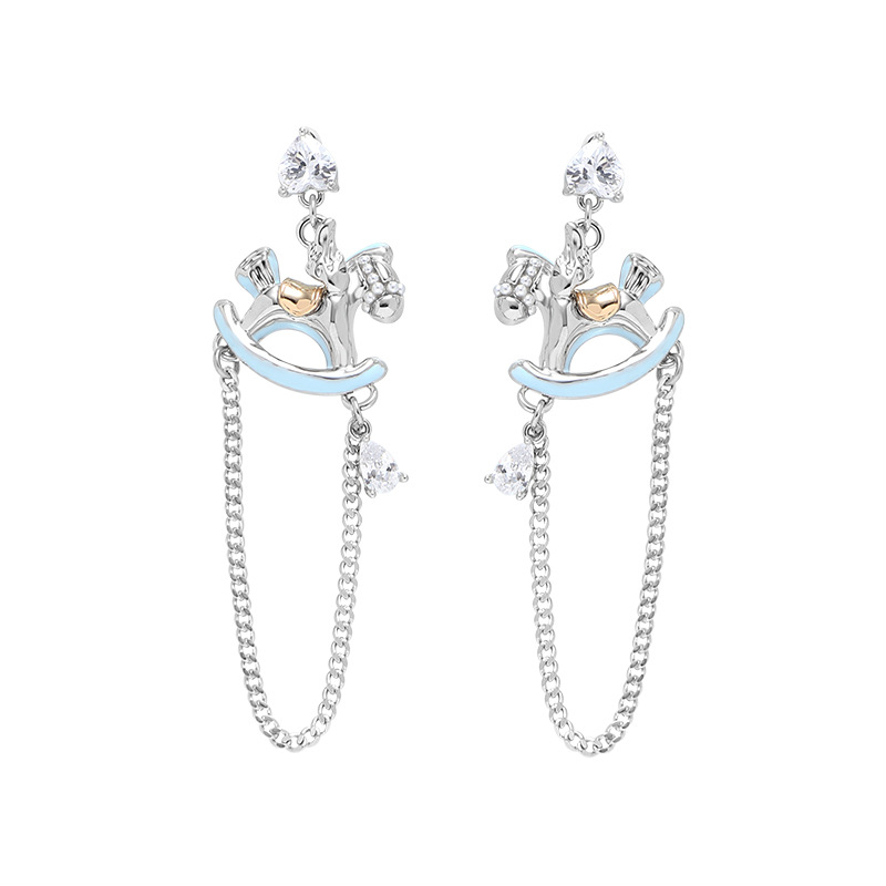 Exquisite and compact wooden Horse earrings with a light luxury and high-end feel, new summer niche earrings, original and personalized trend earrings for women Item Picture