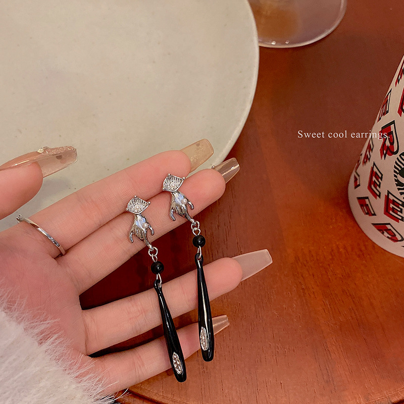 New Chinese-style cold and cool pearl stud earrings for women, light luxury and niche design, high-end feel, traditional Chinese style style earrings and earrings wholesale Specification drawing
