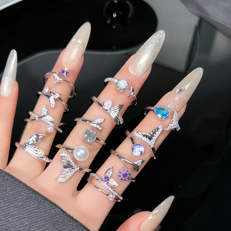 Korean-style sweet and cool beauty fishtail ring, a fashionable and elegant, light luxury and high-end sense, exquisite and niche design index finger ring full figure