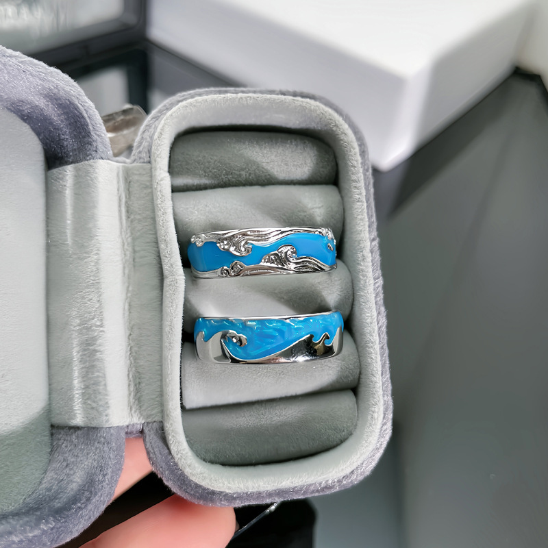Fashionable couple rings, sea blue glazed wavy, unique and cool open rings, gender-neutral and niche rings full figure
