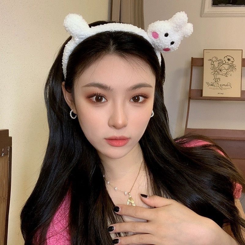 Black cat headband, cute cat washing face, women's autumn and winter Internet celebrity new headwear, children's headband, plush hair tie, hair clip Application Scenario