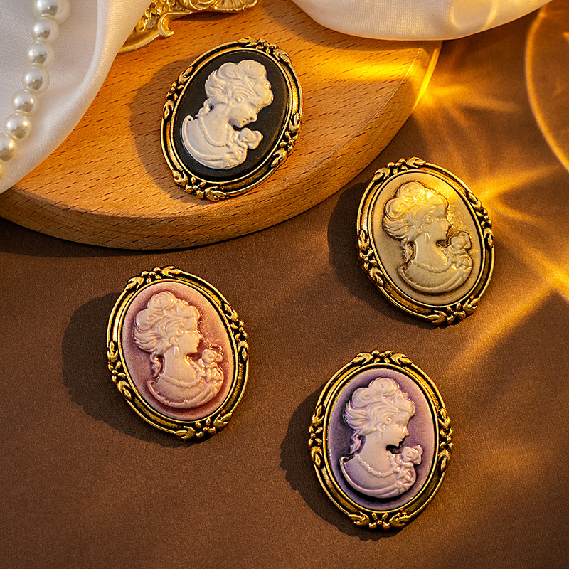 European and American medieval relief human head brooch, high-end retro court-style human figure clothing accessory brooch for women full figure