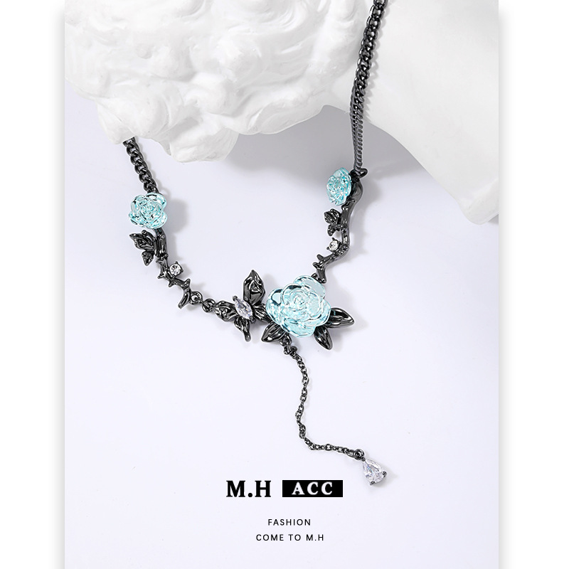 Blue rose new Chinese-style necklace for women, light luxury and niche neck chain gun, black sweet, cool, pure and sensual, high-end necklace Specification drawing