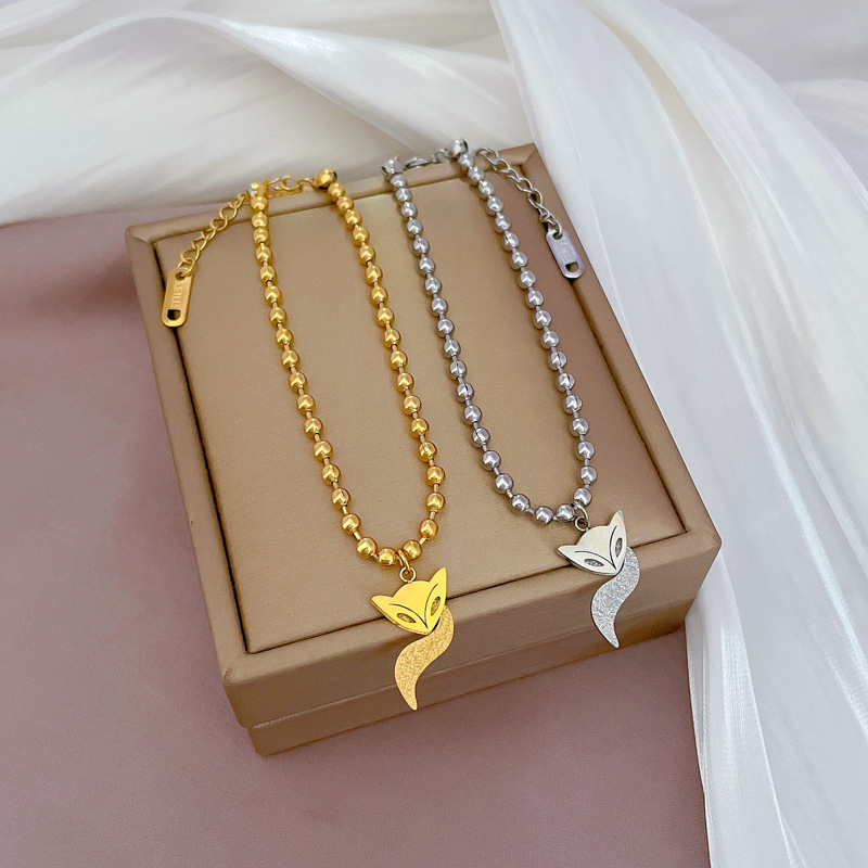 【 All-titanium Steel 】 Dongdaemun's unique and elegant forest-themed fox tail round bead bracelet, a female Internet celebrity's retro best friend details Picture