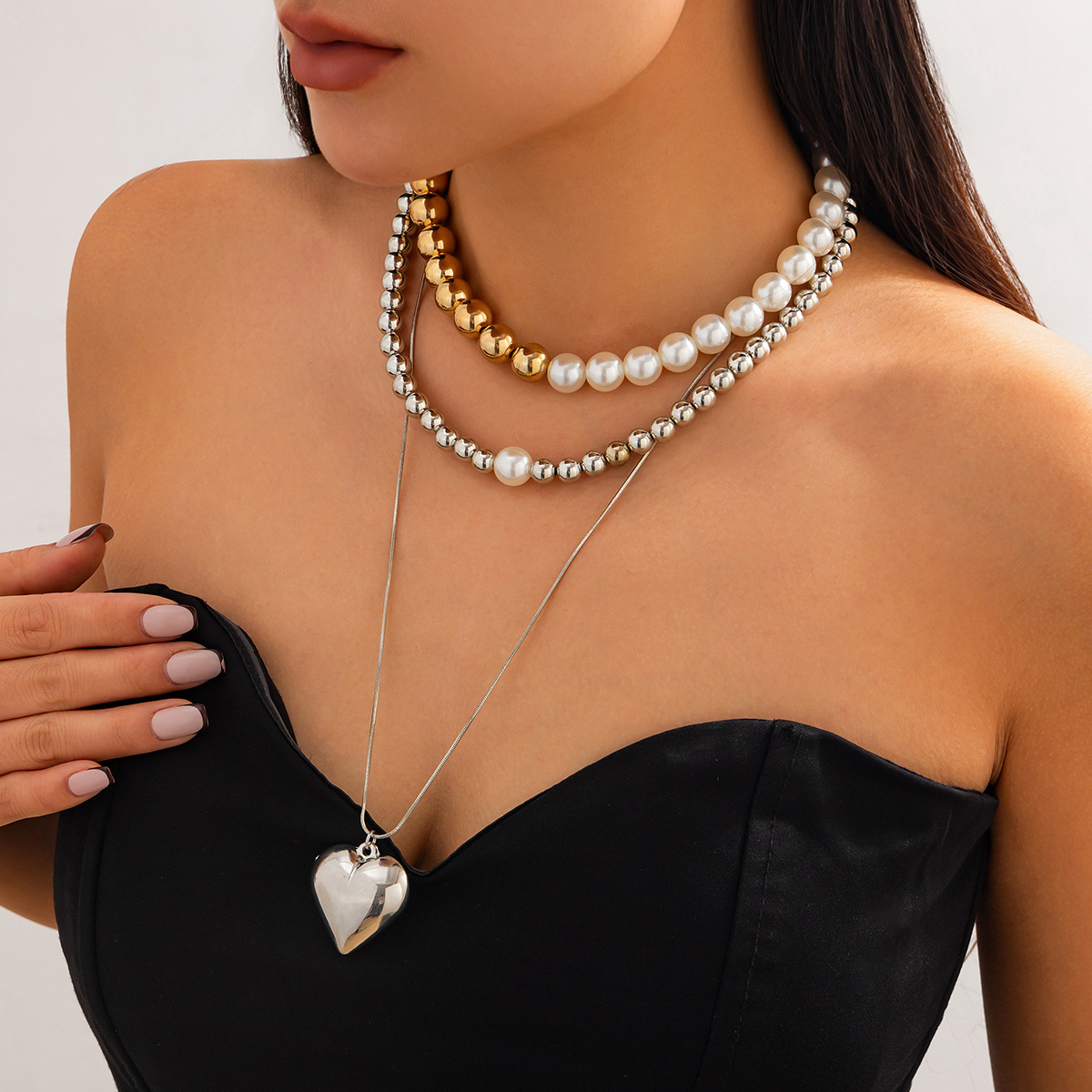 European and American cross-border jewelry fashion style heart pendant Necklace French round pearl string Necklace set full figure