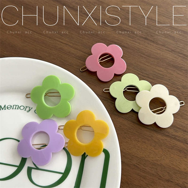 Acrylic flower clips, straight clips, children's and babies' hair clips, bangs clips, Korean ins girls' headwear and hair accessories details Picture