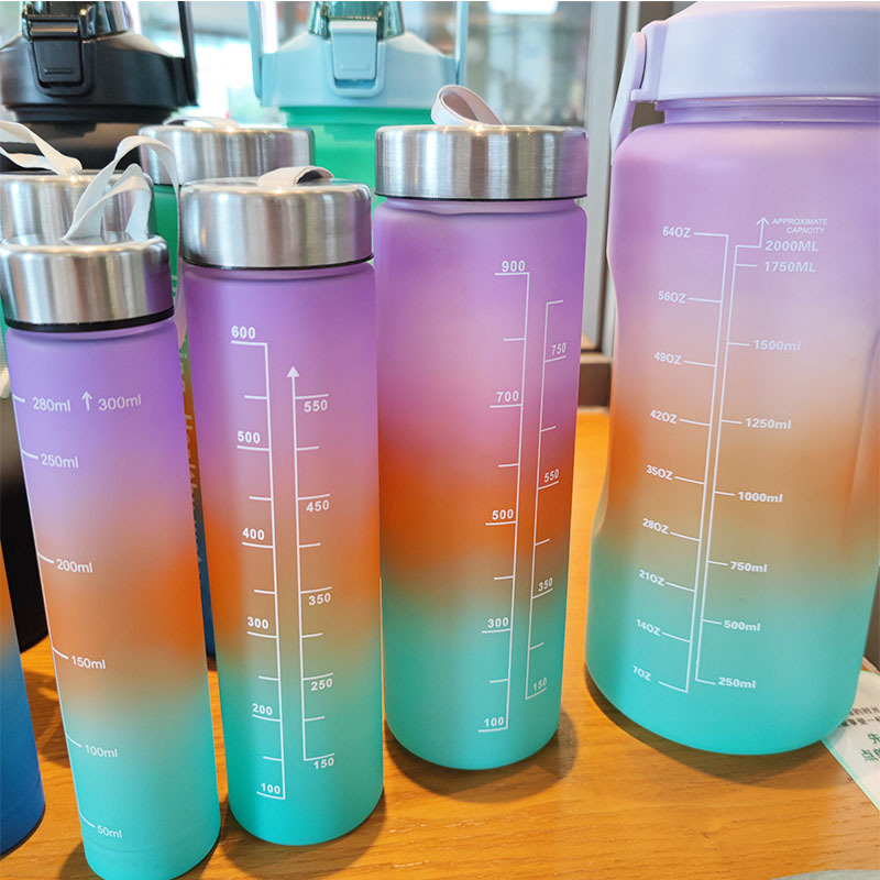Four-piece set of frosted gradient popular space cup, plastic straw water cup, large-capacity portable outdoor sports water bottle Application Scenario
