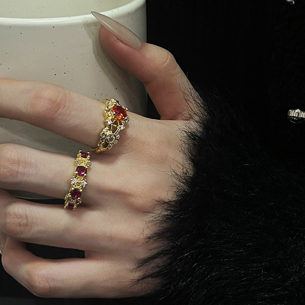 A medieval European court vintage pigeon blood red gemstone gold ring for women, a classical and nostalgic antique open-mouth ring Item Picture