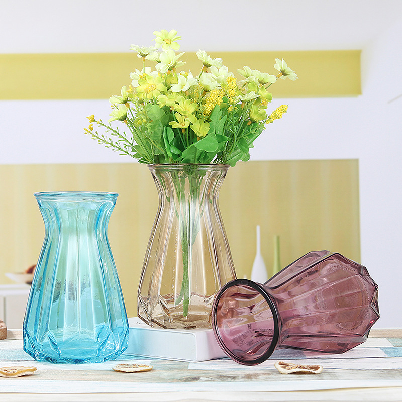 Simple and fashionable glass vase, colorful floor-standing vase, pumpkin origami vase, hydroponic flower arrangement, lucky bamboo handicraft Application Scenario