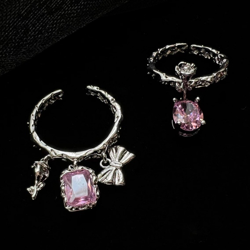 Light luxury and niche InS-style cube sugar pink diamond zircon open ring, women's bow chain, sweet and cool exquisite food ring full figure