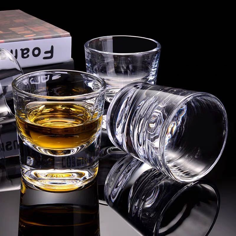 Wholesale thick-bottomed whisky glasses, beer glasses, foreign wine glasses, juice glasses, beverage glasses, water glasses and glass glasses with logo printing full figure