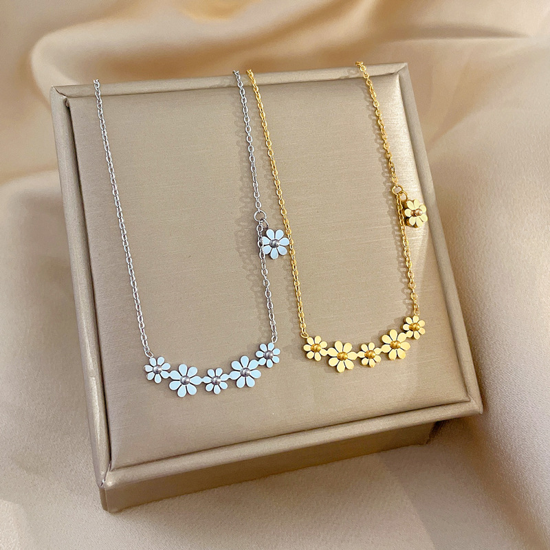 【 All-titanium Steel 】 6-flower minimalist style furnace, real gold necklace, female Instagram influencer collarbone chain accessory full figure