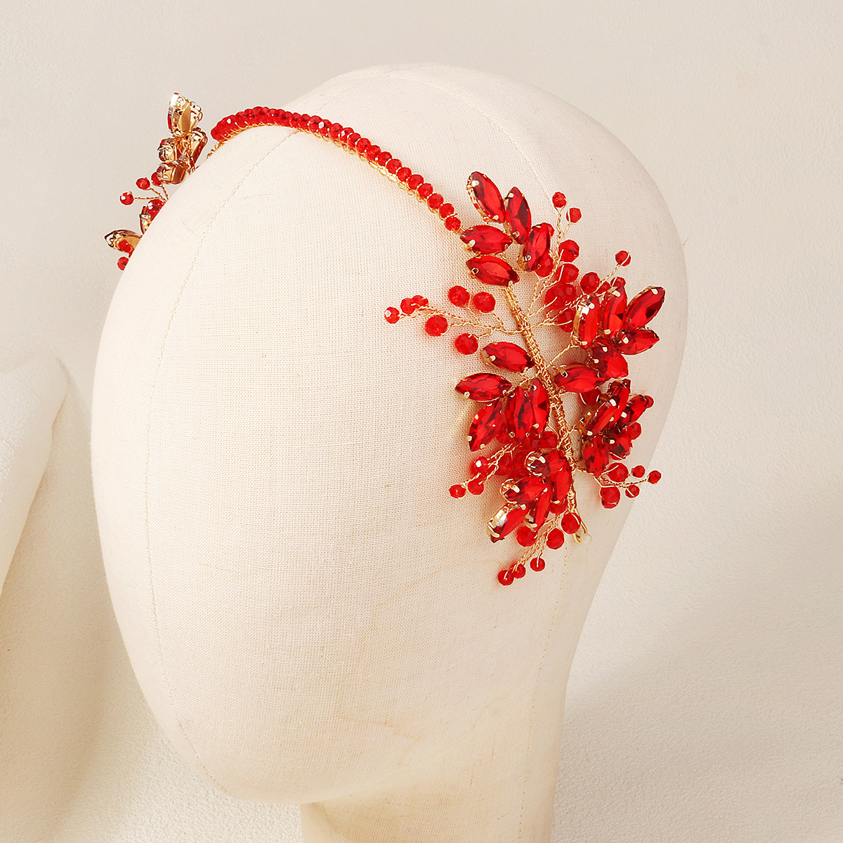 New cross-border trade crystal hair band, exotic style, super fairy-like handcrafted headwear, high-end and versatile water diamond bride headband Application Scenario
