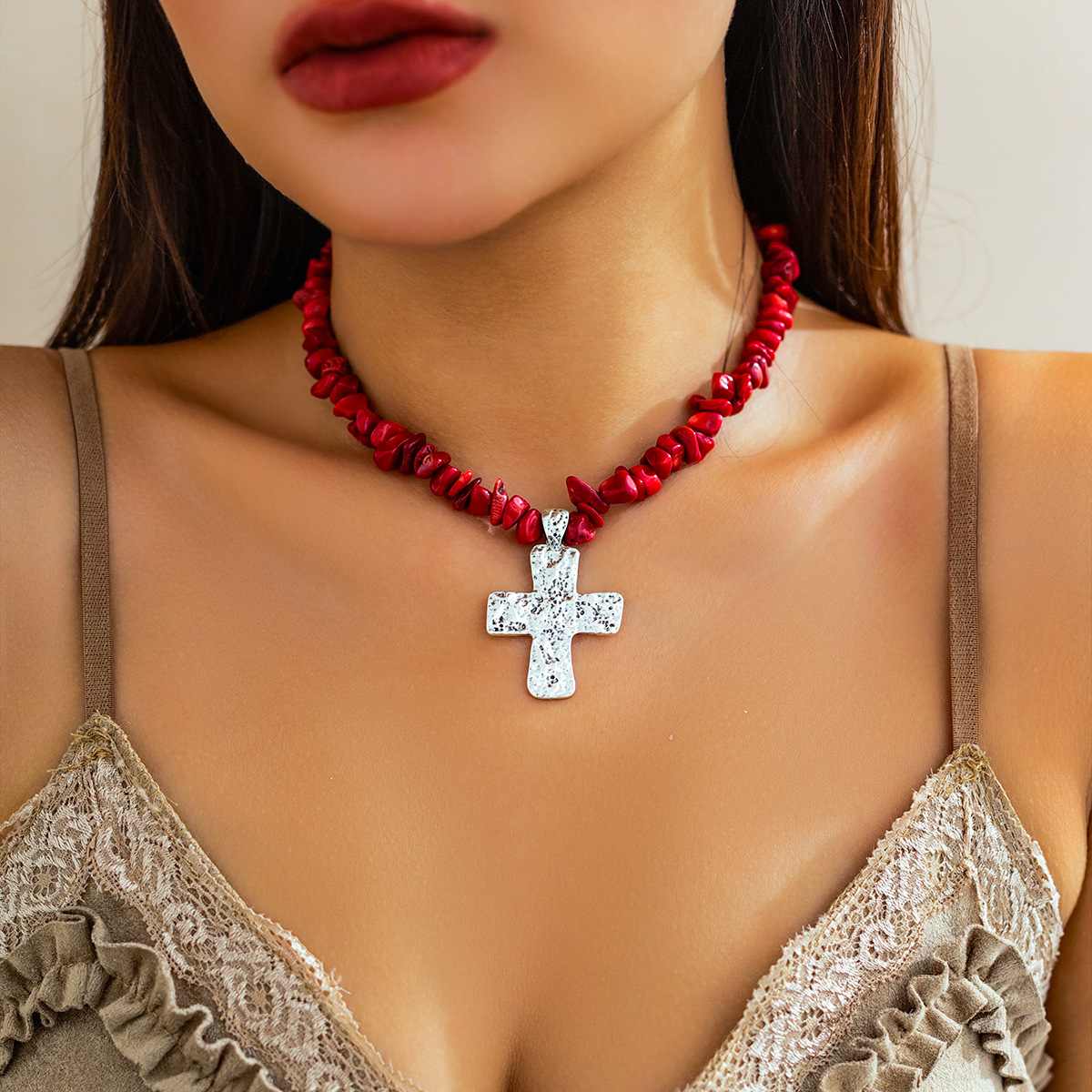 European and American cross-border jewelry, retro turquoise beaded gravel necklace, women 's versatile necklace, cross necklace details Picture