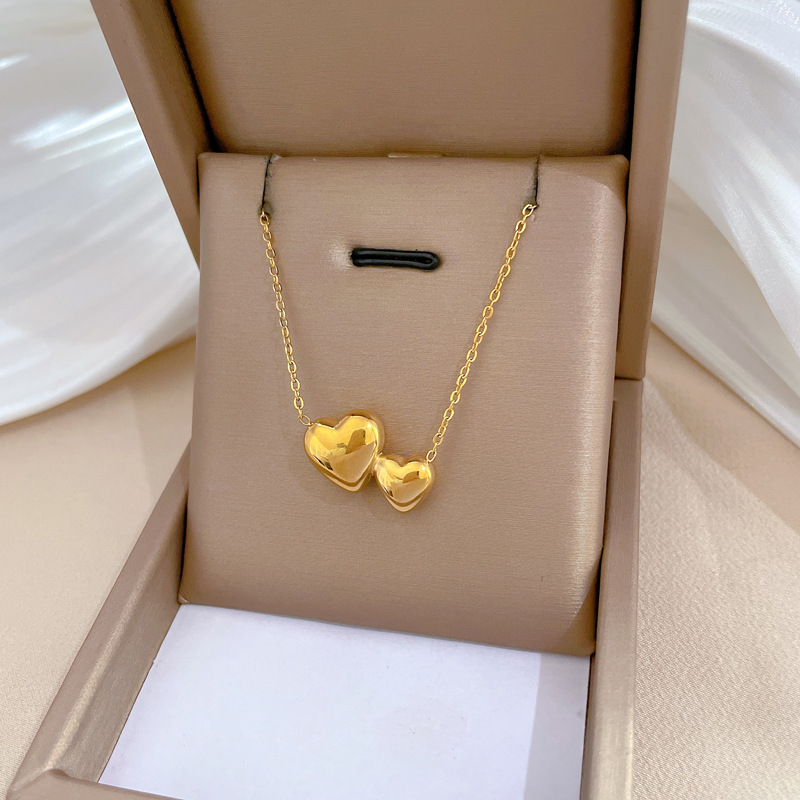 【 All-titanium Steel 】 Smooth double heart style, minimalist style, real gold necklace inside the furnace, women's ins collarbone chain Application Scenario