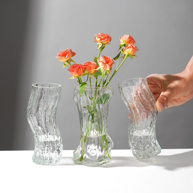 European-style glacier pattern InS-style transparent glass vase, hydroponic rose dried flower vase, fresh small-mouthed vase, living room decoration Application Scenario