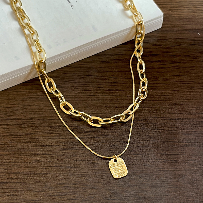 Hip-hop versatile necklace, simple and fashionable 2022 new trendy and niche design sweater chain, ins cold style neck chain Application Scenario