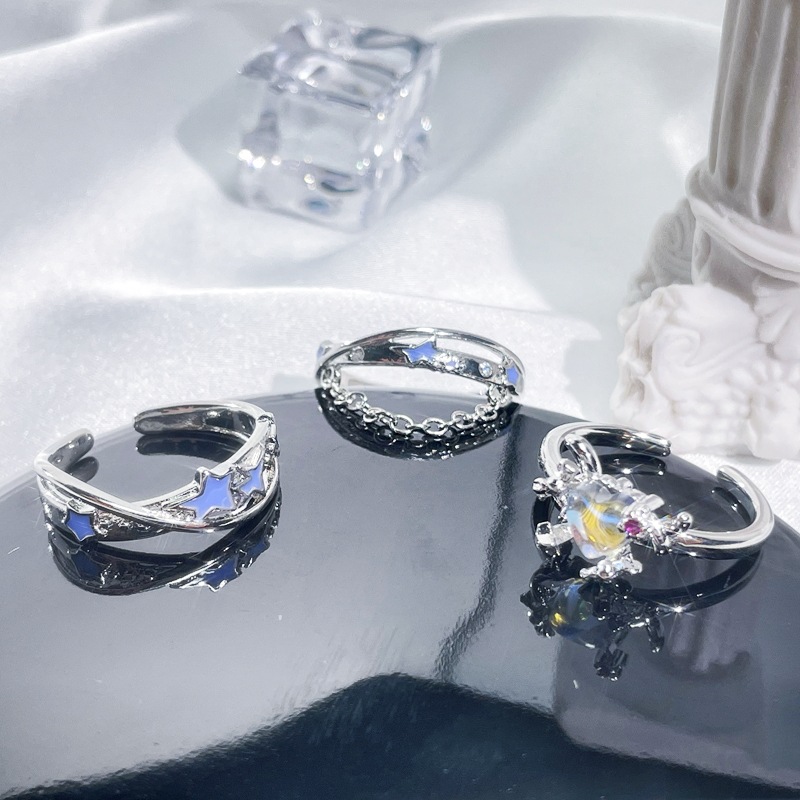 A minimalist and fashionable design with a star drop glaze open ring, a cold and elegant moonstone ring for women details Picture