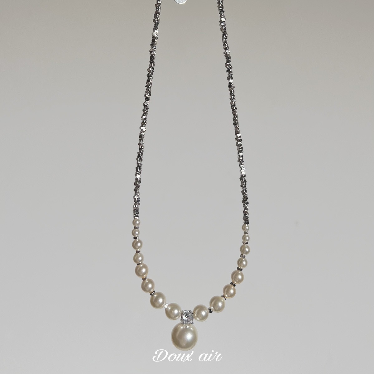 Pearl broken silver necklace with a cold and aloof female design sense, simple collarbone chain, wholesale accessories Specification drawing