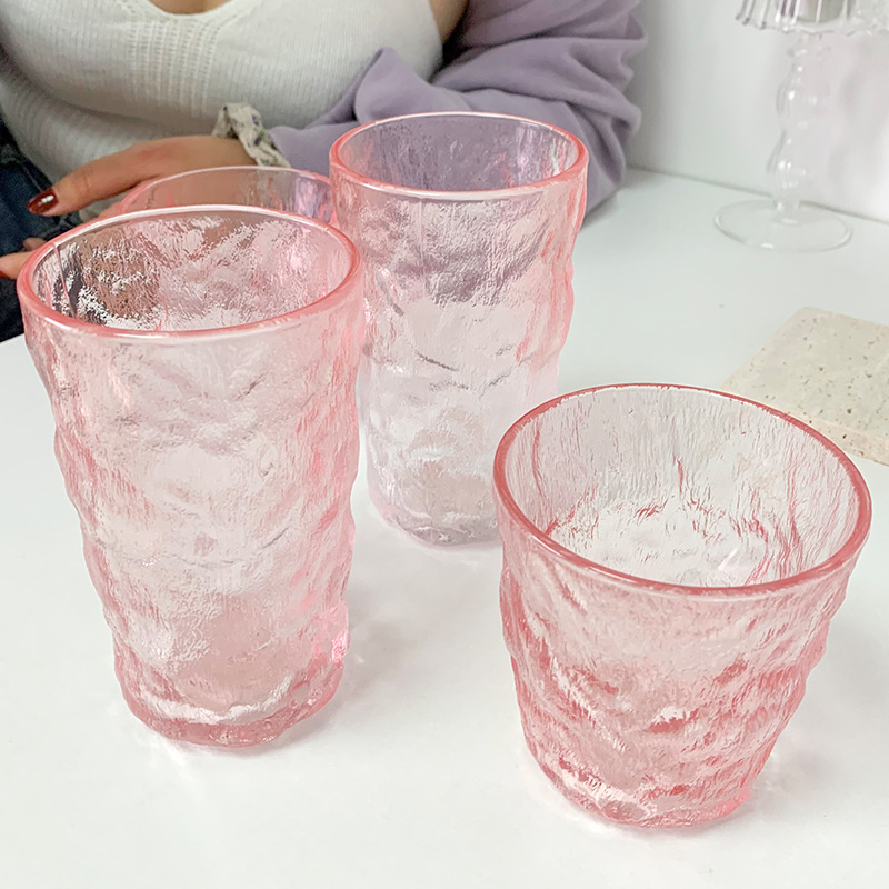Ins-style gradient pink glass cups, home internet-famous glacier pattern cups, girls' high school appearance level water cups, beer mugs, douyin Specification drawing