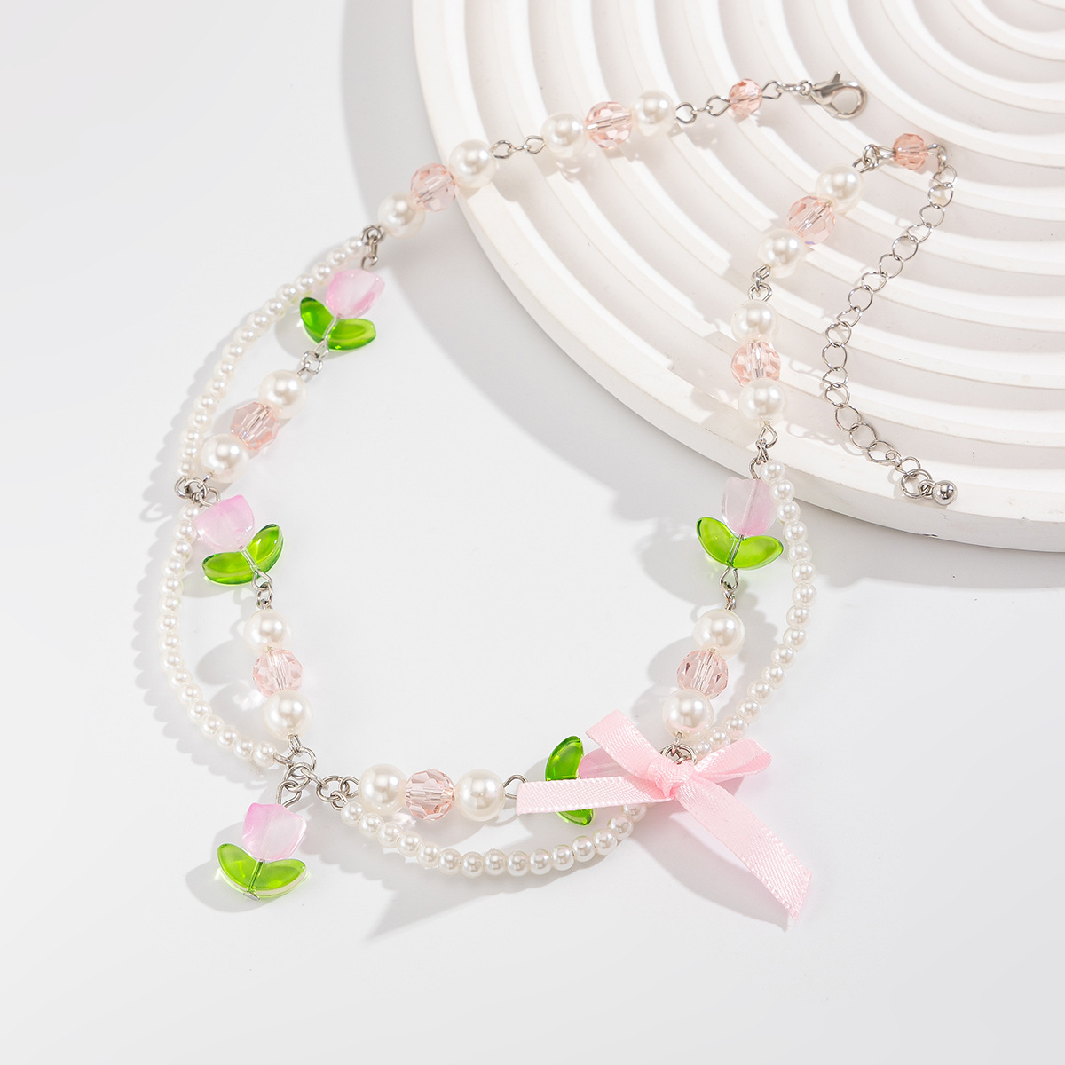 European and American cross-border jewelry sweet acrylic strawberry pendant Necklace country-style pearl string Necklace Application Scenario