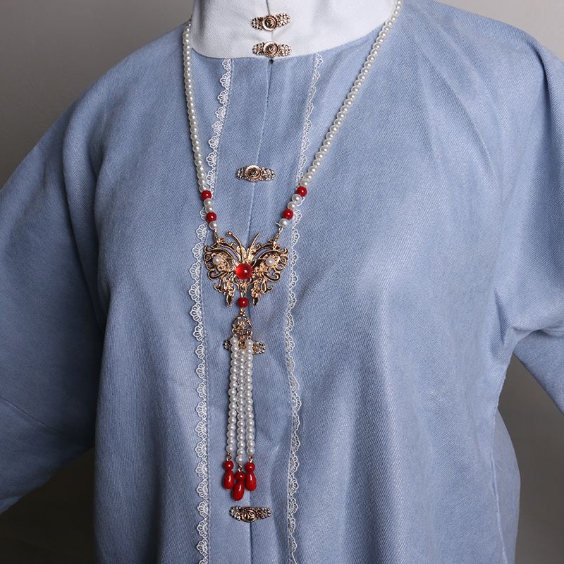 Wholesale of 2024 new alloy butterfly necklace, women's ancient-style horse face dress accessories, Hanfu cheongsam tassel accessories Specification drawing