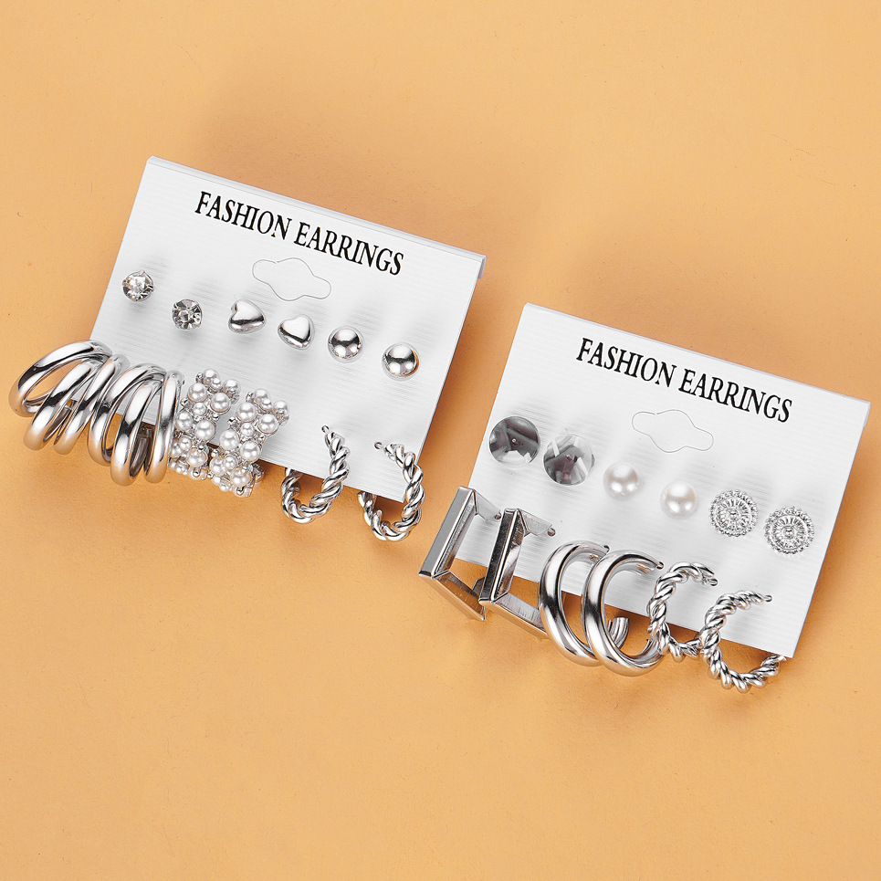 Wholesale of 5-piece retro pearl earrings in the popular metal C-shaped earrings for women in Europe and America, featuring creative geometric ear rings details Picture