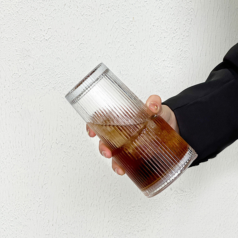 Cross-border high-appearancelevel coffee cup, thickened with lid and straw, vertical striped glass water cup, ins style, large-capacity cup Application Scenario