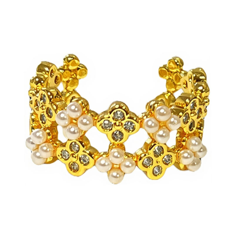 A light luxury retro cross-border French four-leaf clover pearl niche open ring with pink flowers, sweet and cool Item Picture
