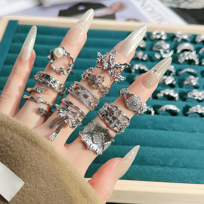 Korean-style micro-inlaid plain ring, niche design, simple open ring, gender-neutral style, fashionable and versatile, light luxury index finger ring Specification drawing