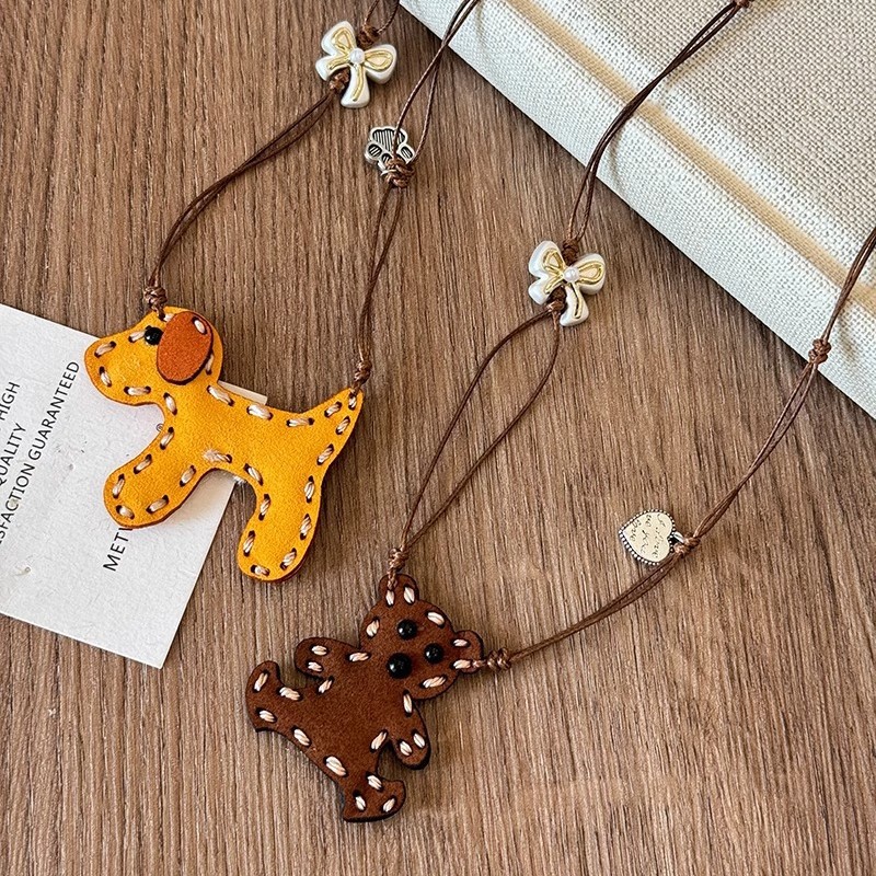Handmade new puppy and bear woven rope necklace, cartoon girl autumn and winter sweatshirt chain, niche design, long accessory full figure