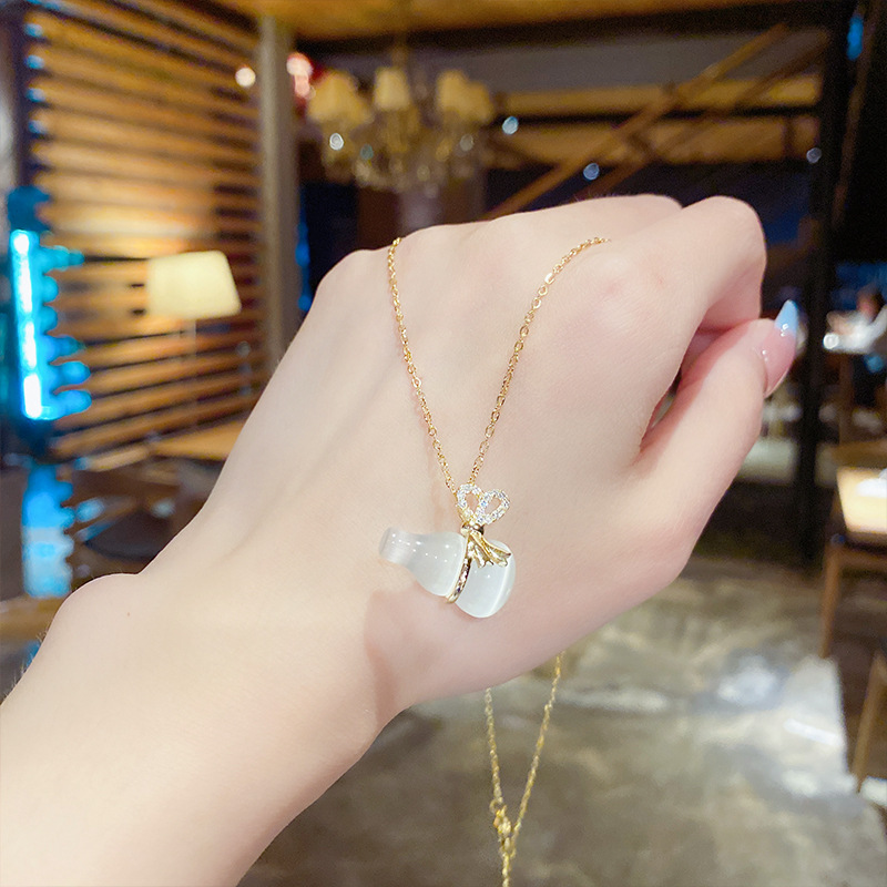 Personalized and fashionable gourd necklace for women on Instagram, with a cold style and zircon inlaid exquisite pendant. The same style as the popular titanium steel collarbone chain details Picture